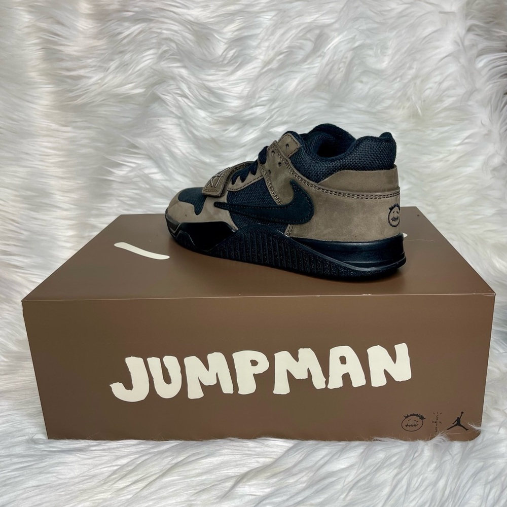 Jumpman Jack TR Sneakers - Picture 6 of 10